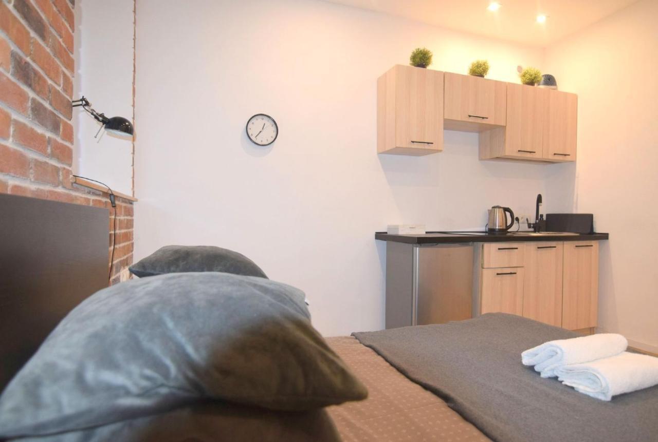 Topolowa Apartments - Self Check In - Next To Main Rail, 10 Min To Main Square Krakau Exterior foto